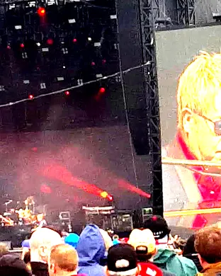 Bennie And The Jets - The Elton John Experience Bolivia